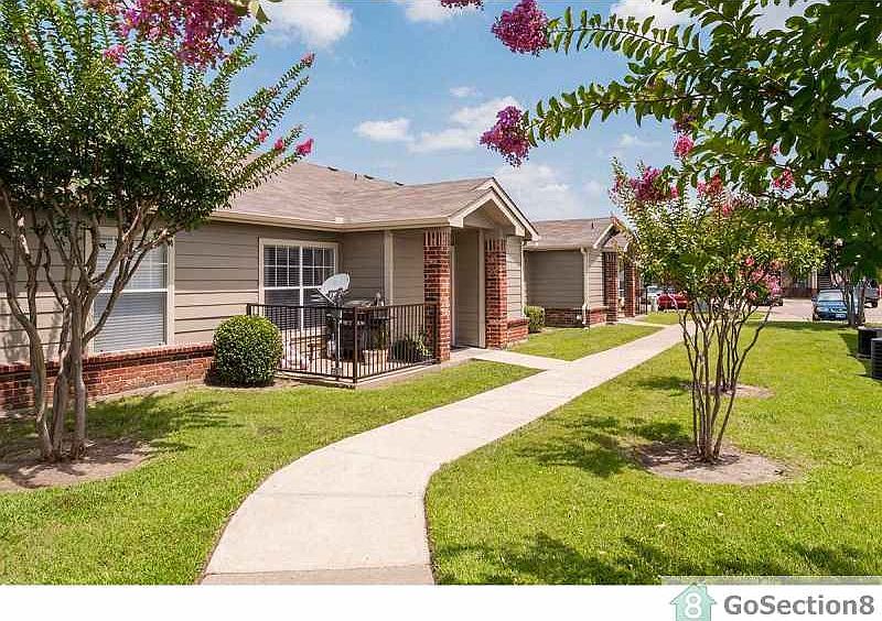 1st image of 1212 Grace Cir
