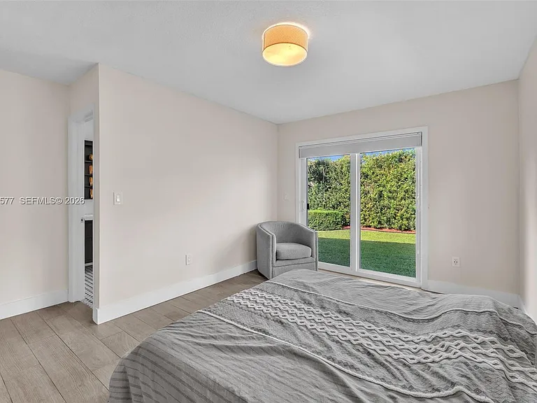 1807 SW 102nd Pl — Photo 32
