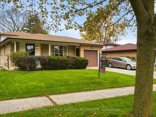 5 Erinlea Cres, Toronto, ON M1H 2S8