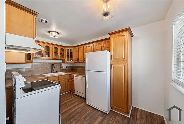 8 Whitmore Pl #4 — Photo 6