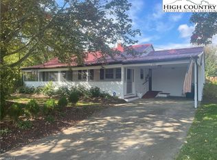 206 Academy St, Jefferson, NC 28640