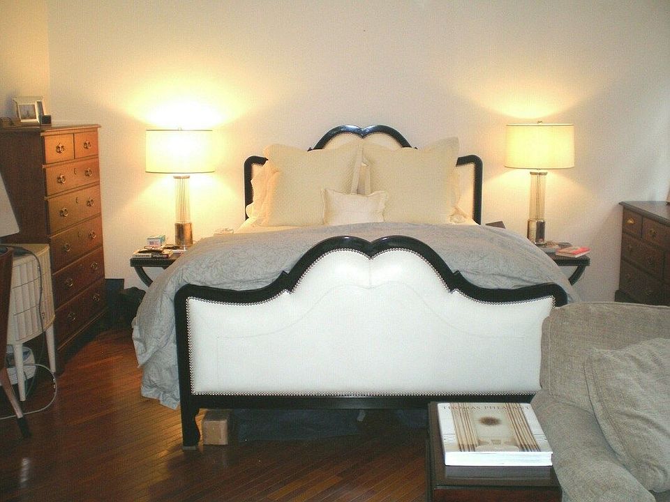 1st image of 124 E 79th St #2D