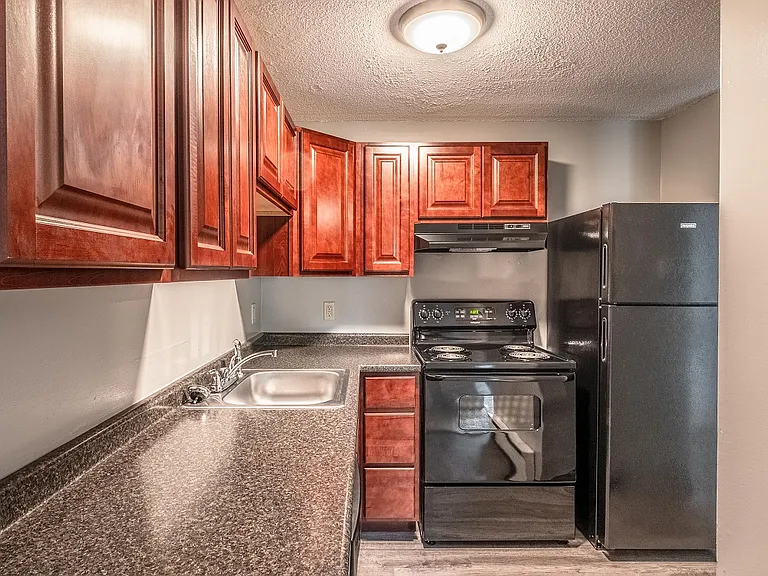 Meadowbrook Apartments — Photo 1