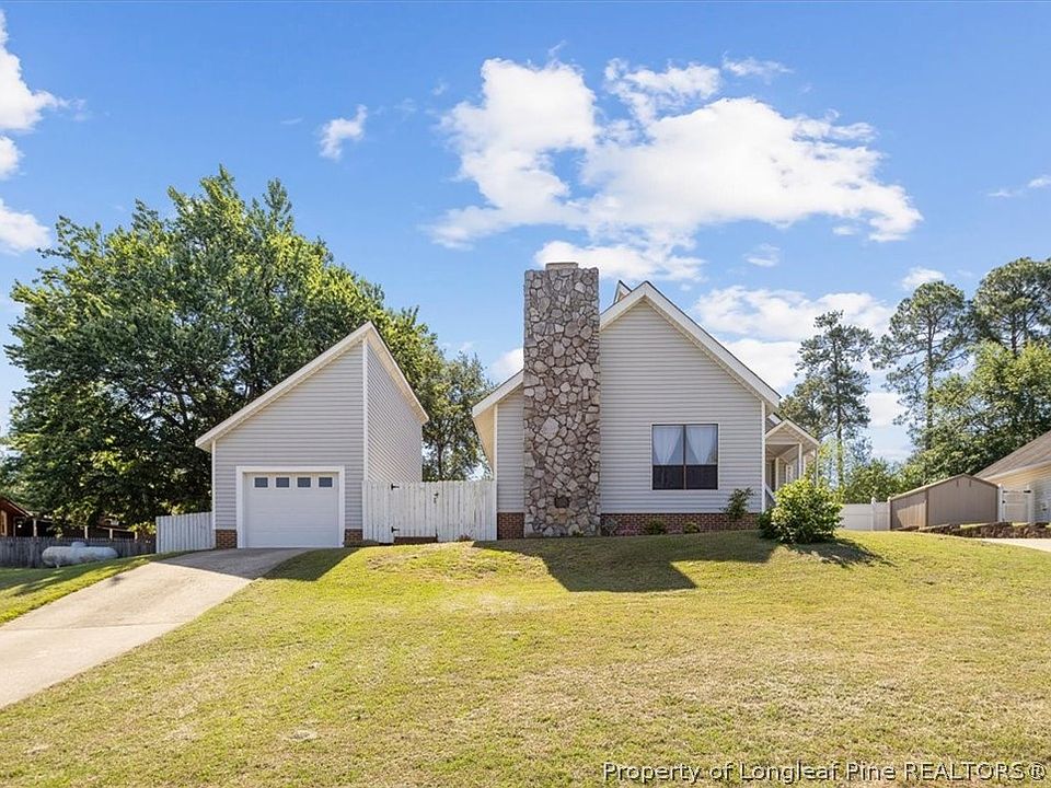 1st image of 209 Brokenhurst Ct