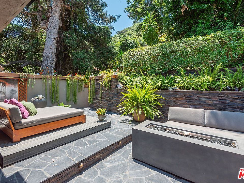 1st image of 1543 N Beverly Glen Blvd