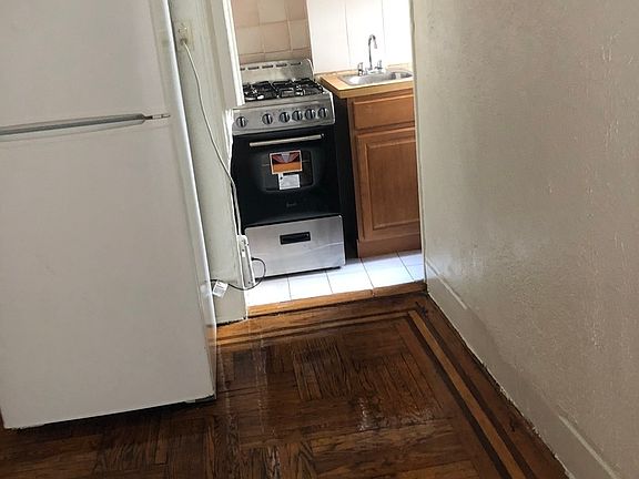 2nd image of 277 Eastern Pkwy APT 4B