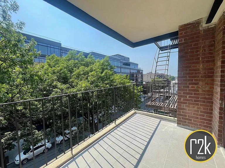 3825 Parsons Blvd #5L — Photo 10