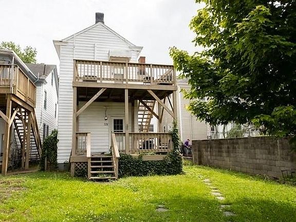 2nd image of 1326 London Blvd #1