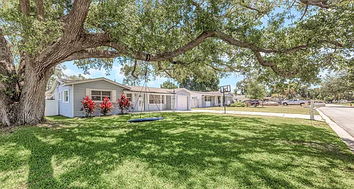 1139 Fay Ave Photo 1