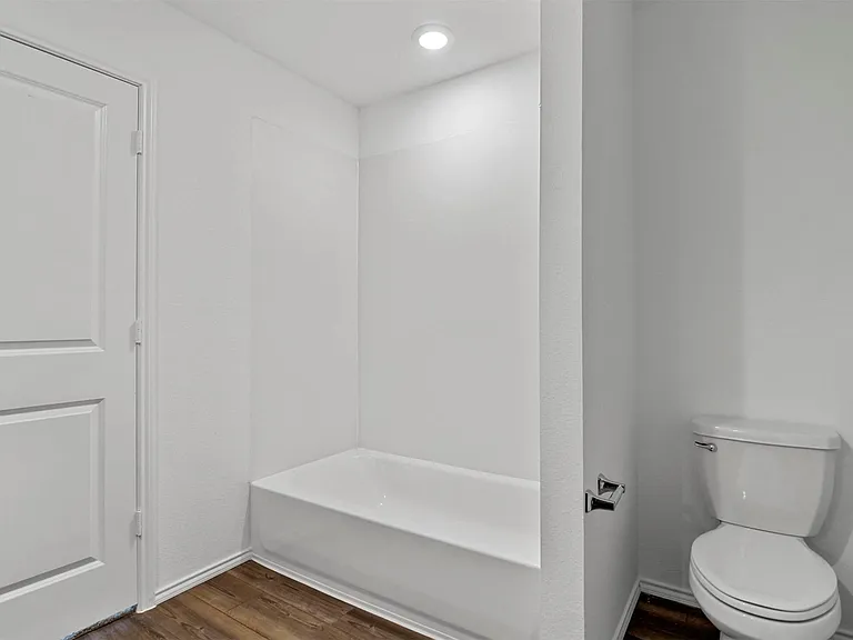 518 Olmstead Dr — Photo 21