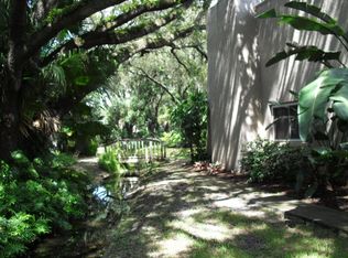 10602 Carrollbrook Ln, Tampa, FL 33618