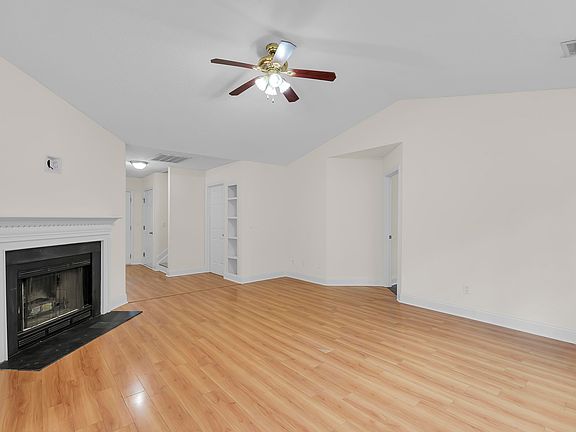 5th image of 4 Raleigh Ct