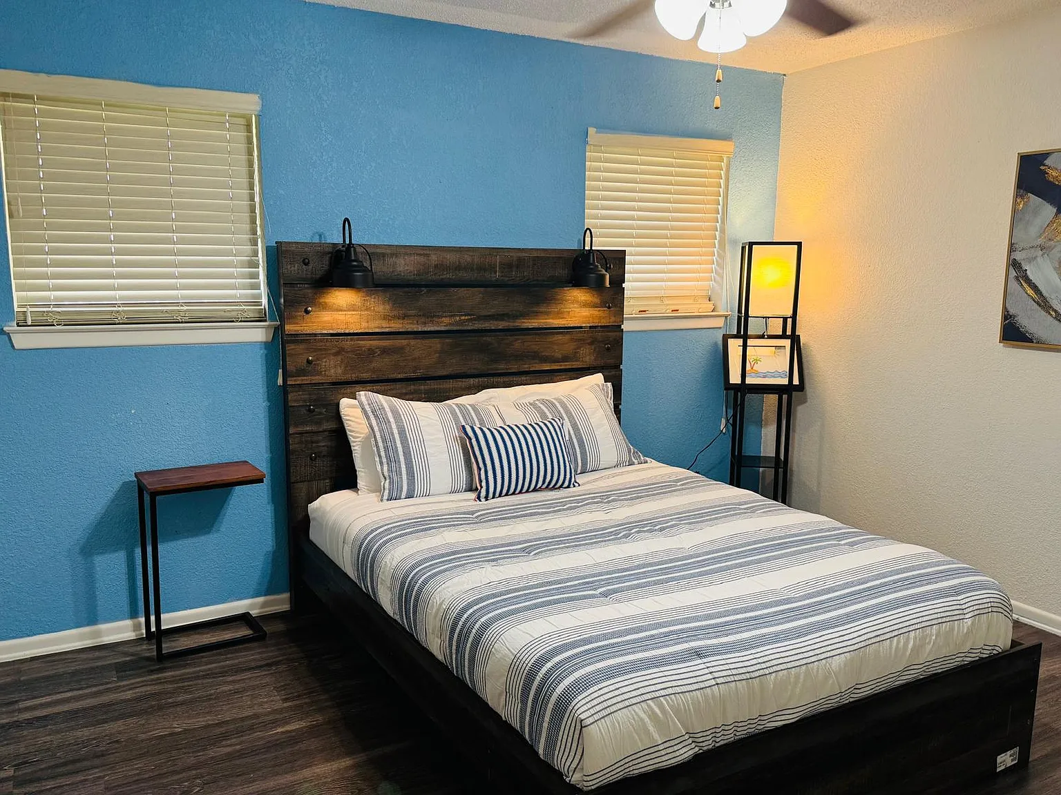 4 bed, 2.5 bath, 2105 sqft, $5,000 — Photo 3