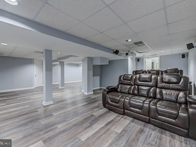 42 Ellsworth Dr — Photo 43