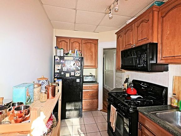 2nd image of 100 Quincy Ave APT 4