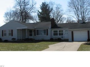 104 Elmwood Dr, Tallmadge, OH