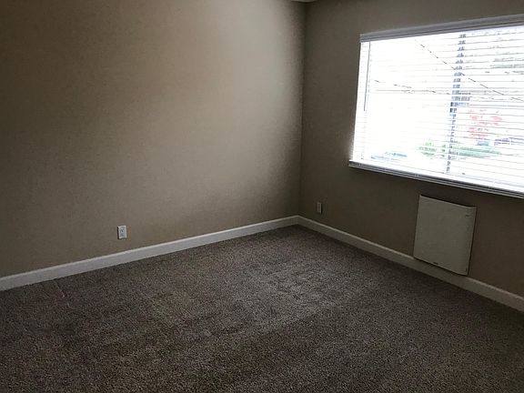 4th image of 1246 Henderson Ave APT 4