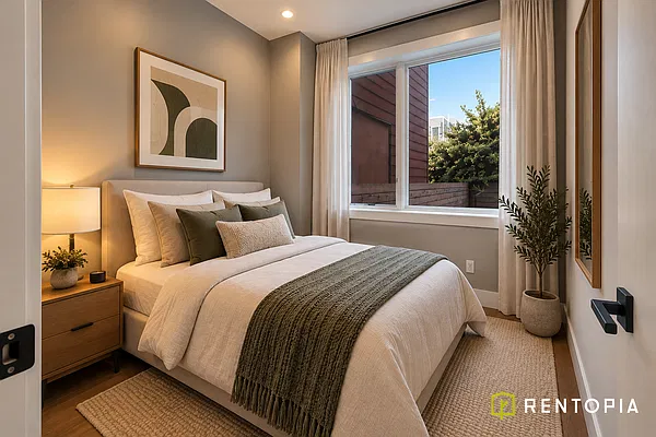 Bedroom, photo 1