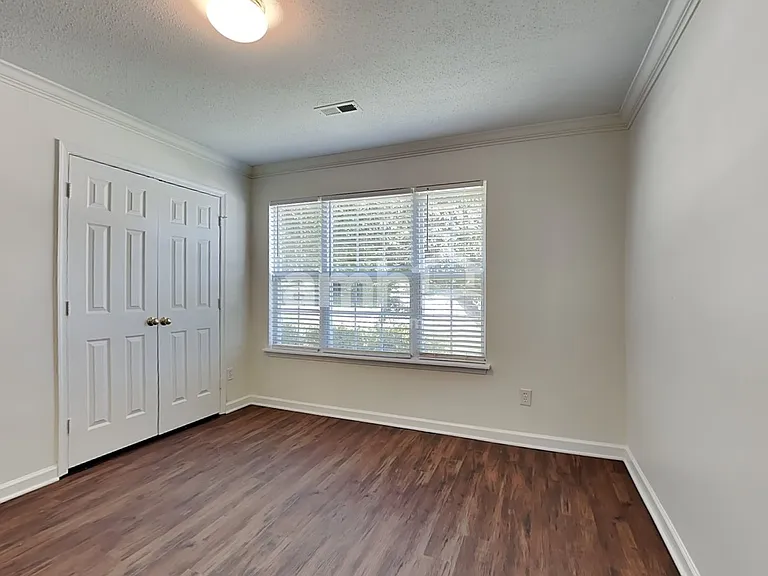 550 Orchard Ridge Ln — Photo 14