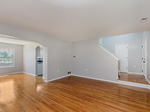 5th image of 11825 Brocken Way