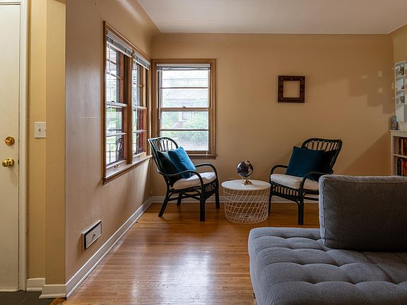 3rd image of 4958 Thomas Ave S