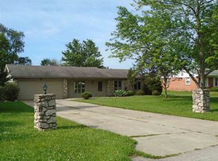 1905 E McCormick Dr, Muncie, IN