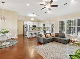 10105 Little Creek Cir, Dripping Springs, TX 78620