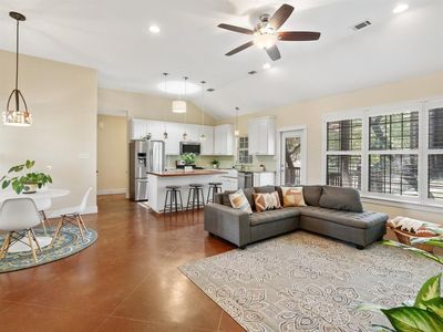 10105 Little Creek Cir, Dripping Springs, TX, 78620