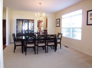 5951 Chatham Dr, Elgin, IL 60192