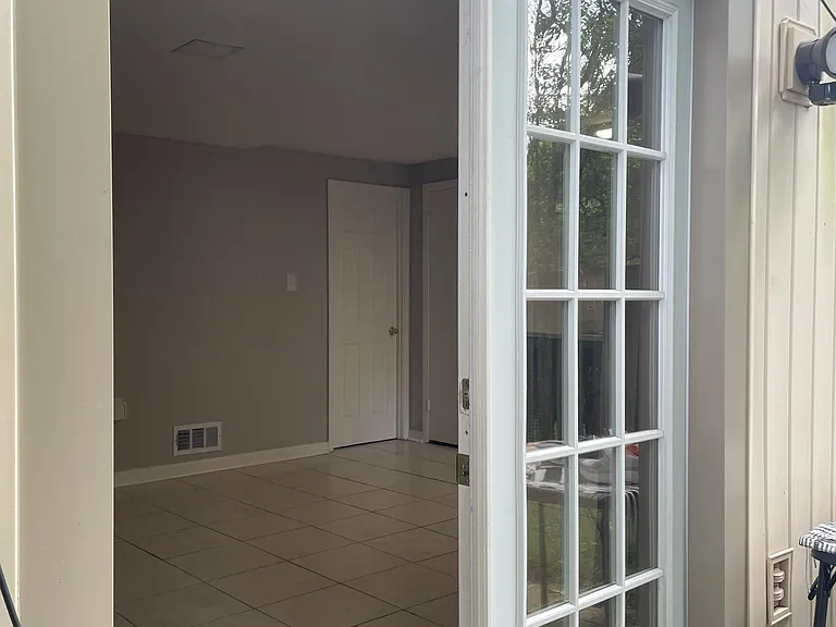 9059 Centerway Rd #BASEMENT — Photo 7