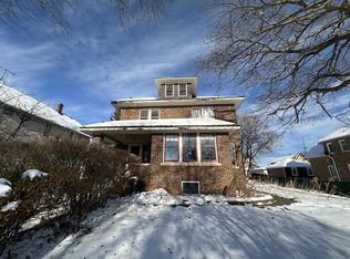 3826 E Cudahy Ave, Cudahy, WI 53110