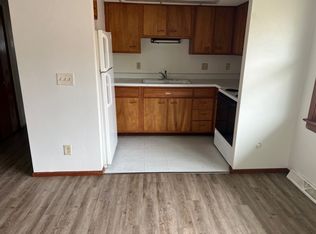 906 5th Ave S #C4, Clinton, IA 52732