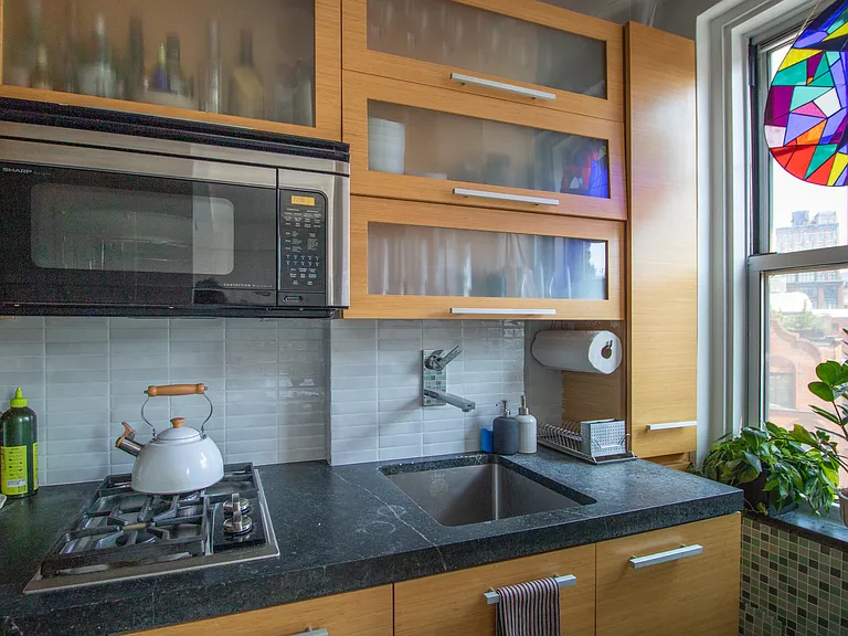 2 Horatio St #6E — Photo 5
