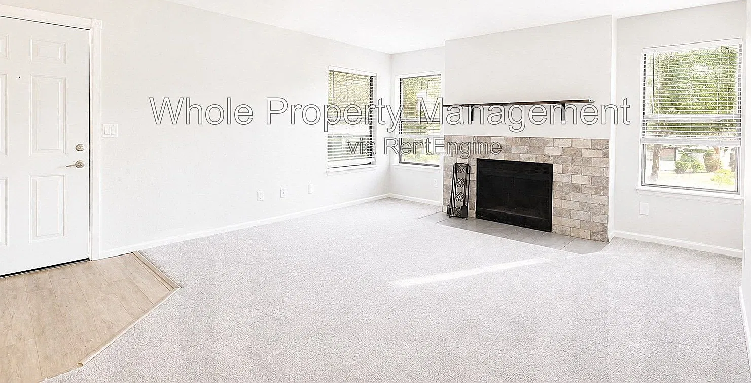 2 bed, 2.0 bath, 984 sqft, $1,795 — Photo 2