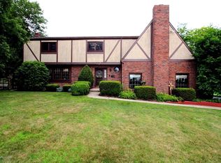 8 Hunter Rd, Hazleton, PA 18201