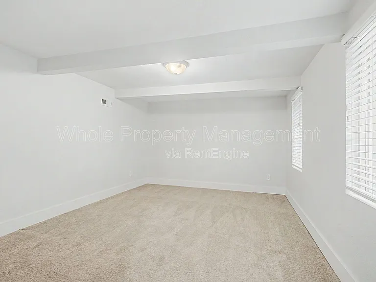2514 Clermont St — Photo 22