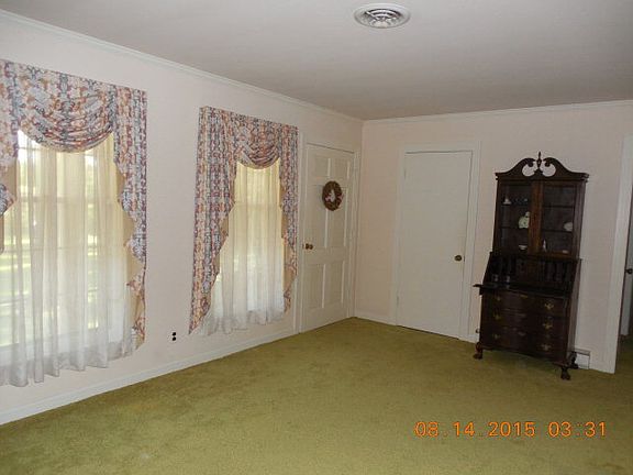 4th image of 266 Blueberry Ct