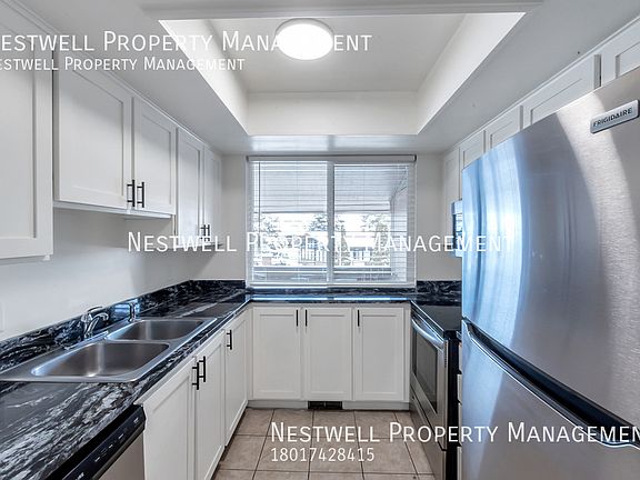 4th image of 216 W Garden Park #216