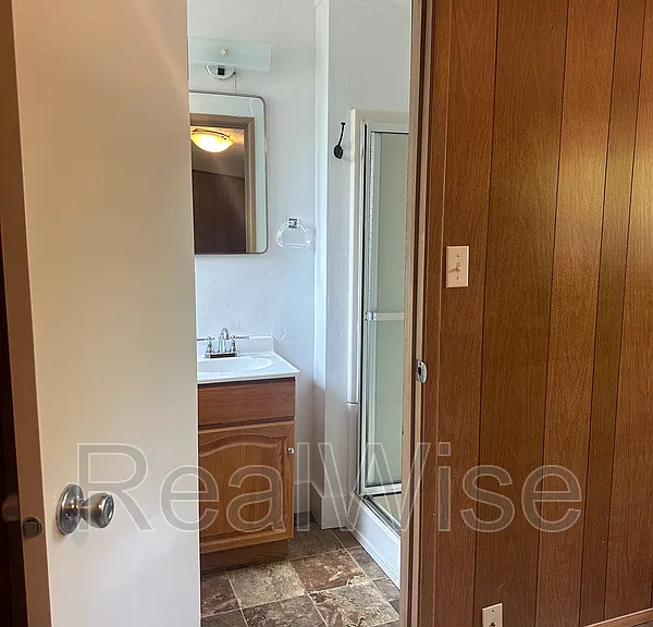 940 SE North St — Photo 22