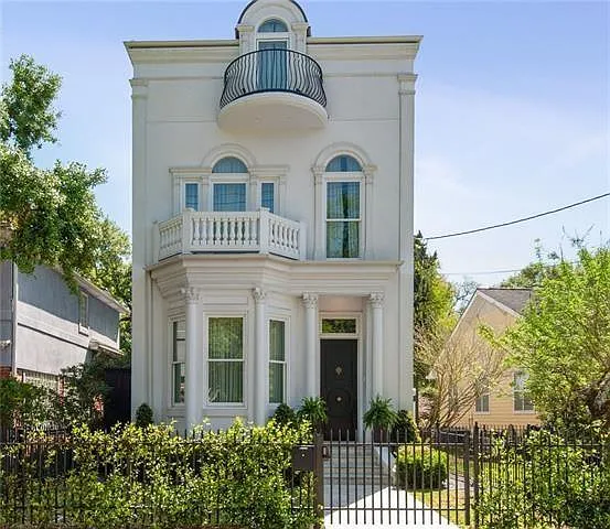 249 Walnut St — Photo 1