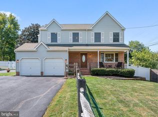 1498 Yost Rd, Blue Bell, PA 19422