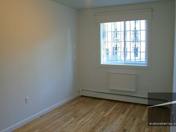 4th image of 430 Gates Ave #Flr1z