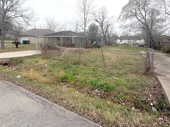 3rd image of 3454 Nathaniel Brown St