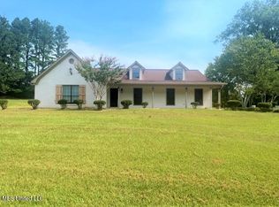 4180 Cadaretta Rd, Gore Springs, MS 38929