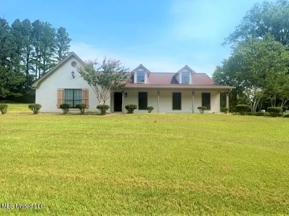 4180 Cadaretta Rd, Gore Springs, MS 38929