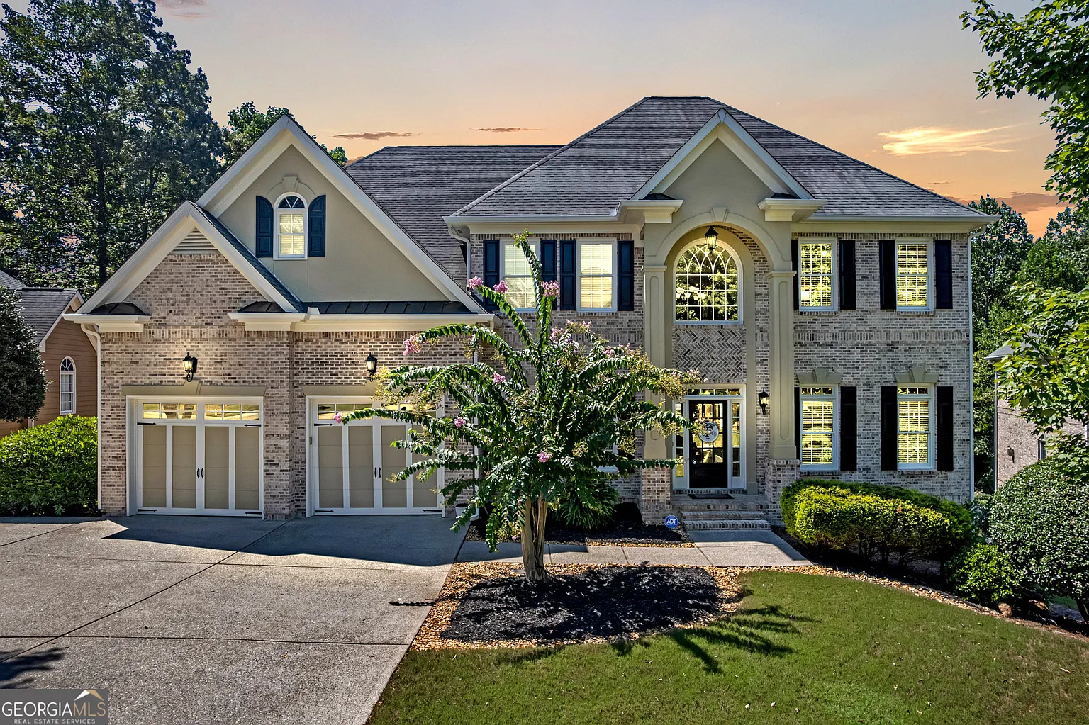 5013 Cambridge Ln photo 1
