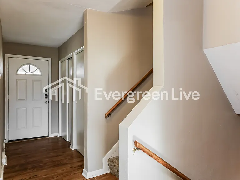 10941 Corona Rd — Photo 3