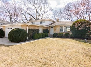 515 E Ivy Ln, Arlington Heights, IL 60004
