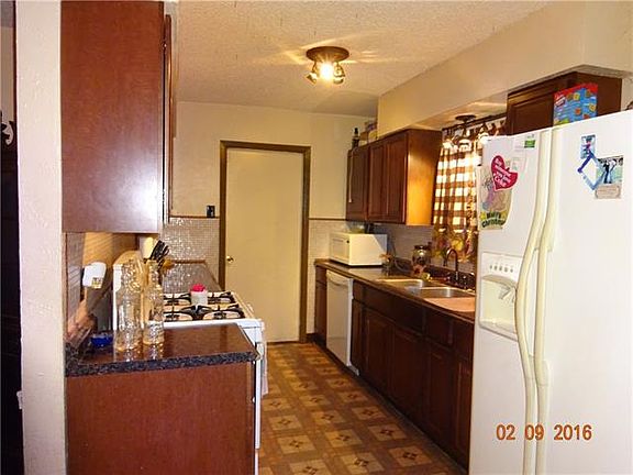 4th image of 14811 Marsha Dr