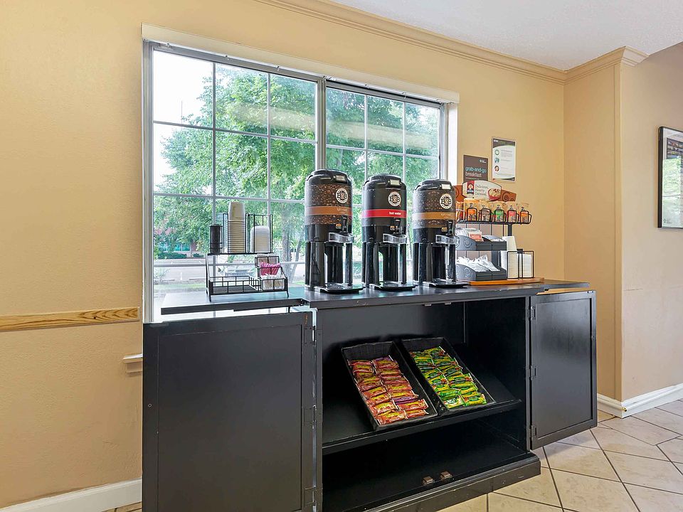 Free Grab-and-Go Breakfast